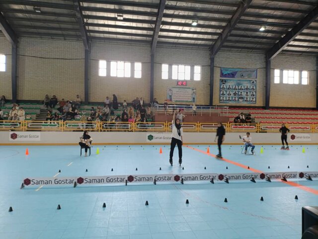 مسابقات اسکیت فری استایل در همدان برگزار شد