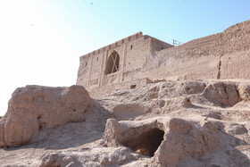 نارین قلعه میبد