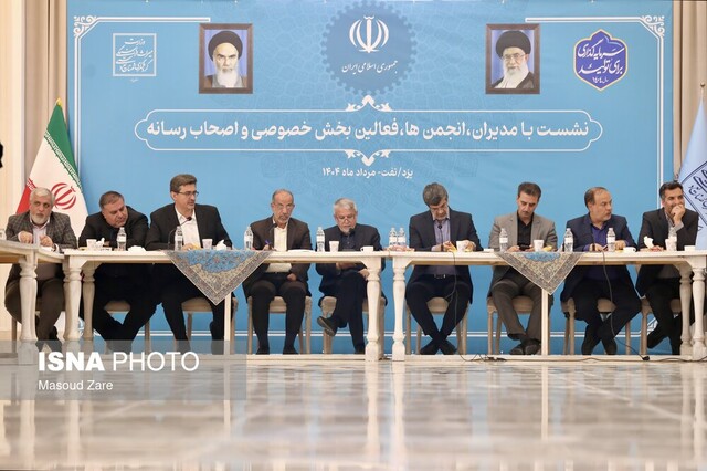 ایران امروز نیازمند هنوایی و تک‌صدایی است/یزد سرزمین رمزها و رازهاست