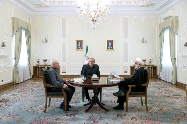 جلسه سران قوا به میزبانی پزشکیان جلسه سران قوا به میزبانی پزشکیان