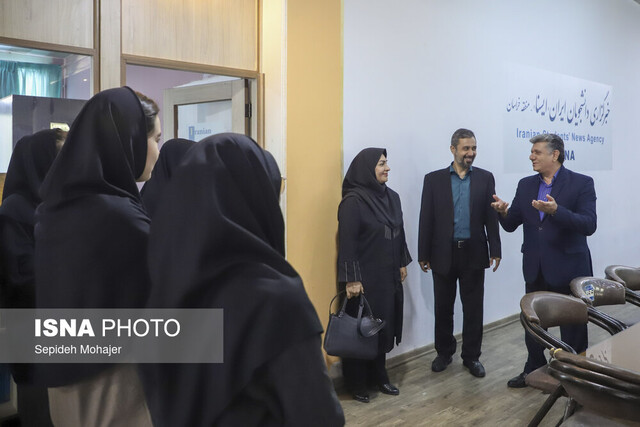 خبرنگاران رابط بین مسئولان و مردم در امر خدمتگزاری هستند