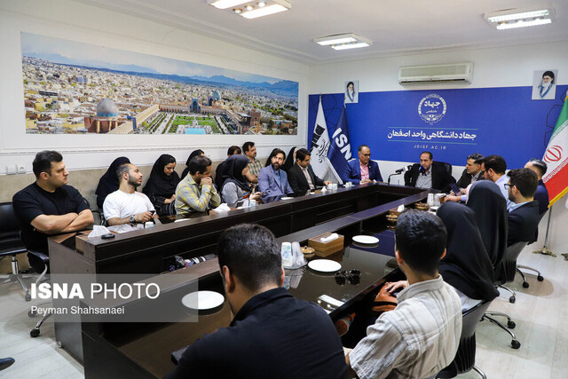 پارلمان جوانان و خانه احزاب در اصفهان تأسیس میشود/ ایسنا از دوست داشتنیترین خبرگزاریهای کشور است