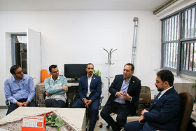 حضور کارکنان روابط عمومی شرکت فولادمبارکه در خبرگزاری ایسنا اصفهان به مناسبت روز خبرنگار 