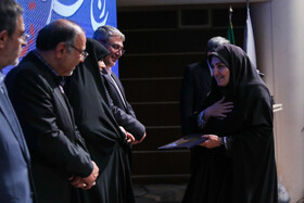 تقدیر از برگزیدگان روز خبرنگار در مراسم ربع قرن جهاد رسانه‌ای در جهاد دانشگاهی