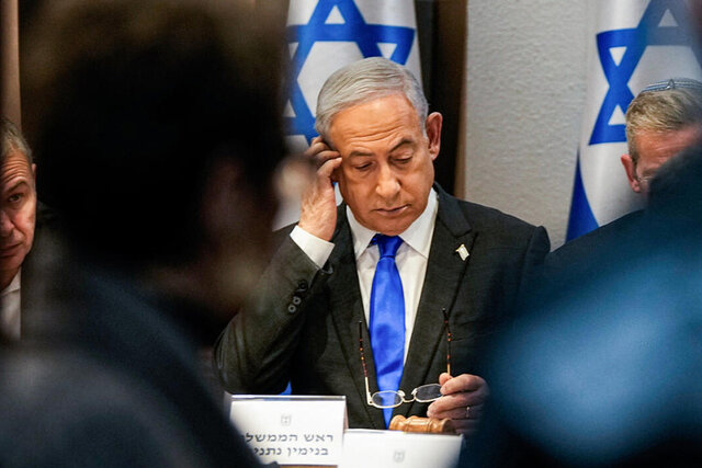 سفر حساس لاریجانی/ ادعای جدید درباره برنامه هستهای ایران/ اخبار تازه از وضعیت سلامت دستیار رئیسجمهوری