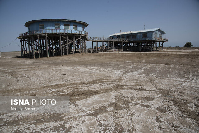 ببینید / ویدیویی تامل برانگیز از عقب نشینی آب دریای مازندران طی چند سال اخیر