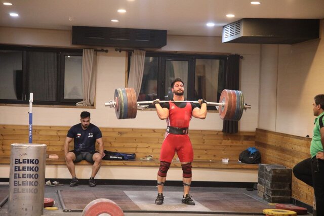 وقتی کیانوش رستمی الگو و رقیبت باشد!