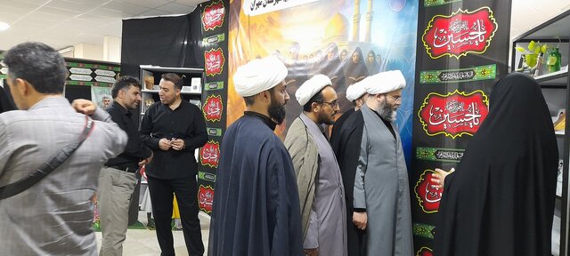 بازدید رئیس سازمان تبلیغات اسلامی از «موکب کتاب حسینی» در مرز مهران