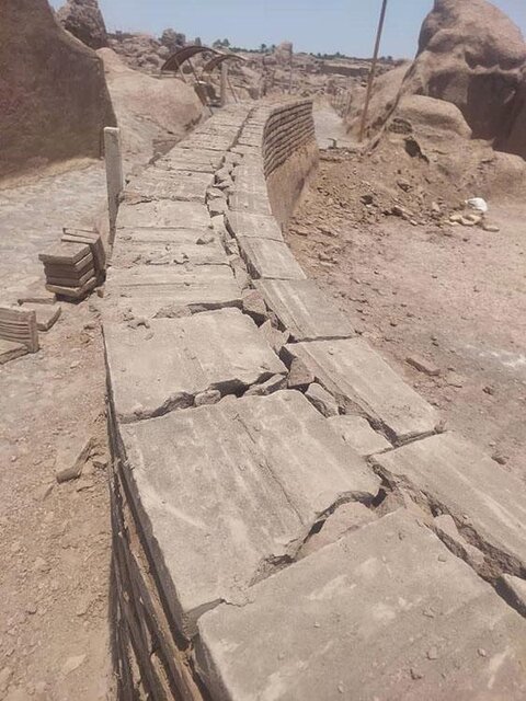 دست‌درازی به ارگ بم! + عکس