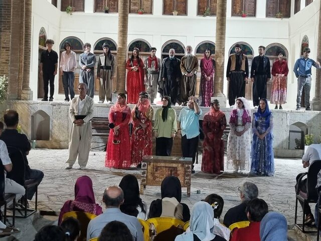 وقتی از صد کیلومتری مردم رد نمی‌شویم، معلوم است از ما استقبال نمی‌کنند