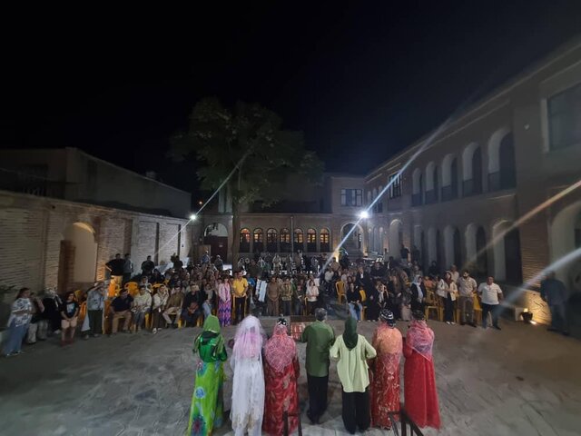 وقتی از صد کیلومتری مردم رد نمیشویم، معلوم است از ما استقبال نمیکنند