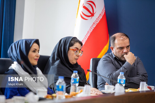 گریهها و خندههای واقعی در سفره انسانیتی که در ایسنا پهن شد