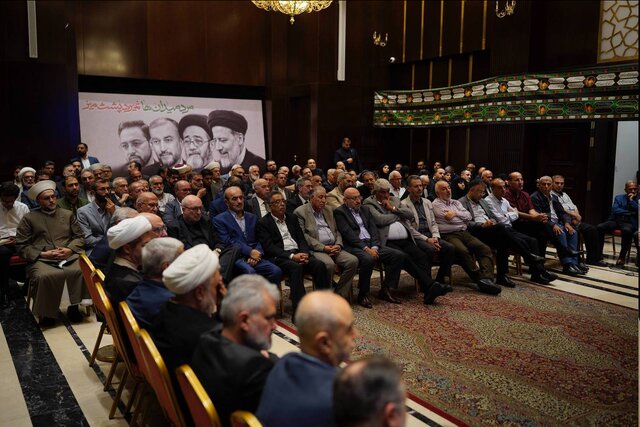 گفتوگوی لاریجانی با نخبگان و شخصیتهای لبنانی و فلسطینی در بیروت گفتوگوی لاریجانی با نخبگان و شخصیتهای لبنانی و فلسطینی در بیروت