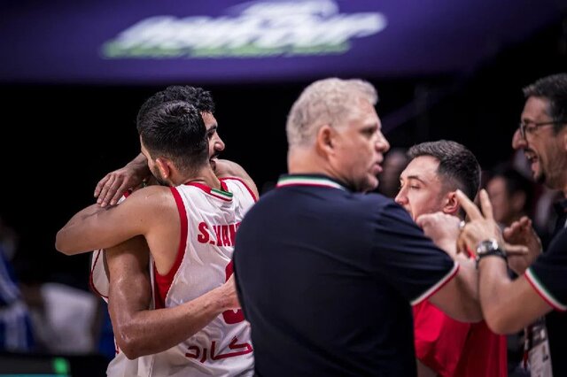 واکنش مانولوپولوس بعد از صعود بسکتبال ایران به نیمه نهایی کاپ آسیا واکنش مانولوپولوس بعد از صعود بسکتبال ایران به نیمه نهایی کاپ آسیا
