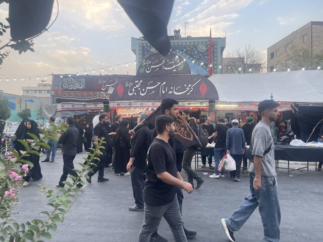 آغاز مراسم جاماندگان اربعین حسینی با حضور پرشور مردم پایتخت