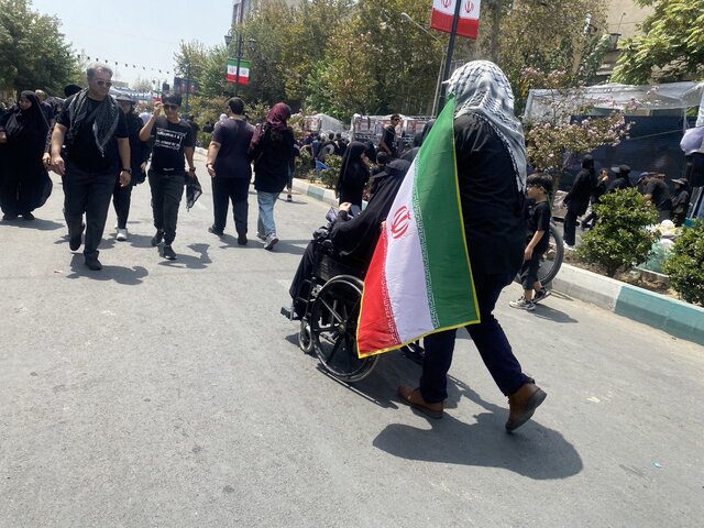 ندای «لَبَّیْک یَا حُسَیْن» در خیابانهای تهران پیچید