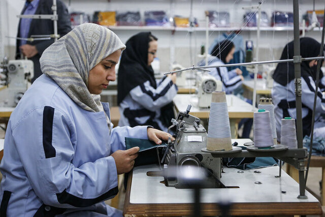 سهم بنگاه های خرد از بازار کار رسمی چقدر است؟