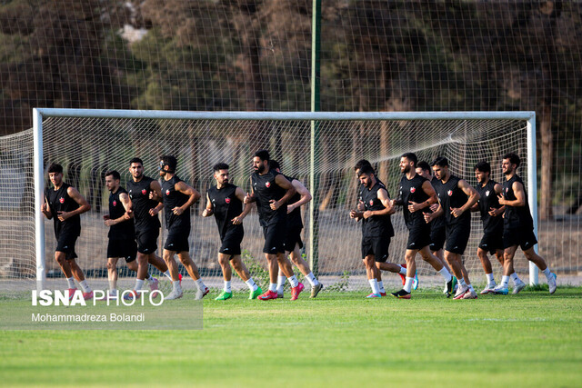 جلسه پرسپولیسی‌ها در مجلس؛ از انتقاد به وزارت ورزش تا وعده ورزشگاه اختصاصی