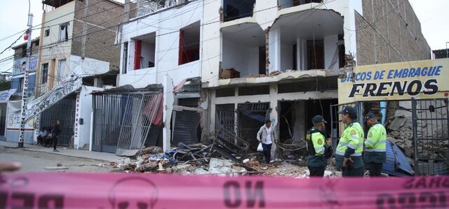 عکس: آسوشیتدپرس انفجار در شمال پرو؛ زخمی شدن ۱۰ تن و تخریب ۲۵ خانه