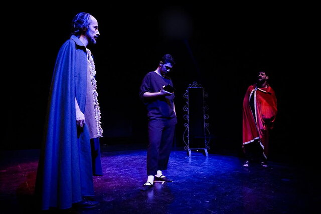 حمایت لفظی فایدهای ندارد، عملا کمک کنید