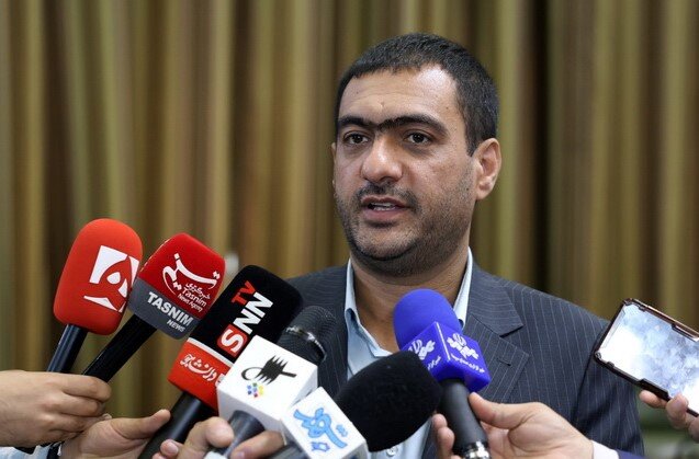 بهانهتراشی اپراتورها برای جمع آوری دکلهای غیرمجاز/ نقطه کور در تهران نداریم بهانهتراشی اپراتورها برای جمع آوری دکلهای غیرمجاز/ نقطه کور در تهران نداریم