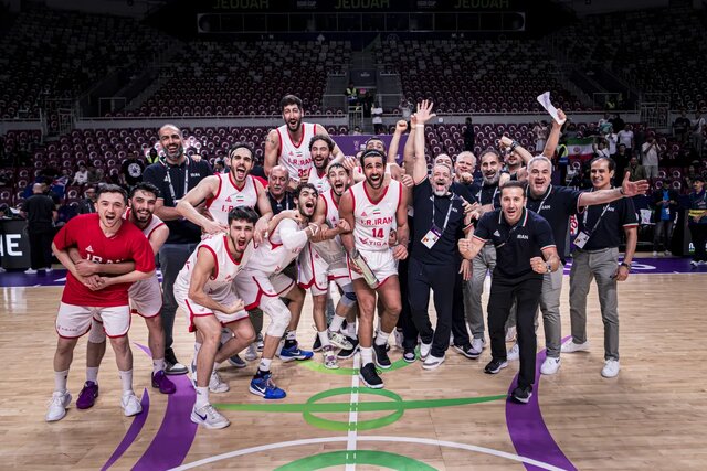 مانولوپولوس: به بازیکنان ایران افتخار می‌کنم/ بدون ارسلان و آرمان موفق نمی‌شدم
