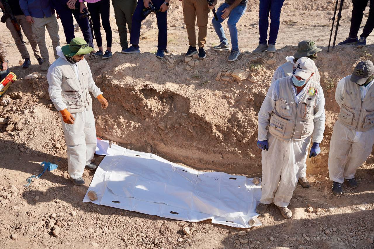 جنایات داعش در حال آشکار شدن است؛ گشودن بزرگترین گور جمعی در موصل