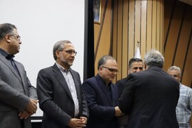 رسانه نباید به منبری برای یک طیف خاص تبدیل شود