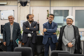 حجت‌الاسلام والمسلمین علی کمساری رئیس موسسه تنظیم و نشر آثار امام خمینی (ره) در بازدید از خبرگزاری ایسنا