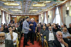 حضور محمدجواد ظریف در دیدار وزیر فرهنگ و ارشاد اسلامی با هنرمندان اصفهانی