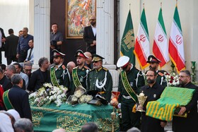 تشییع پیکر مرحوم «استاد محمود فرشچیان» - اصفهان