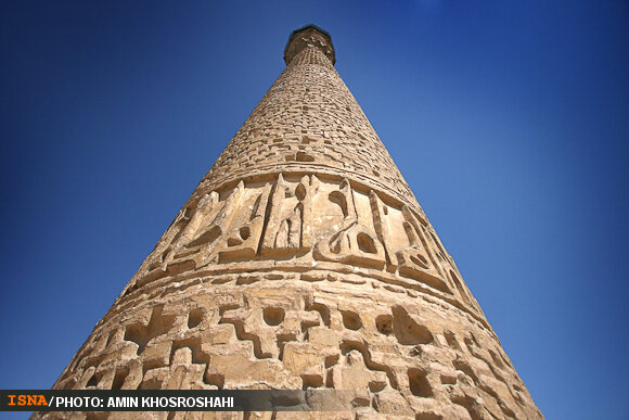 برپایی جشن هزاره مناره مسجد جامع همزمان با روز سمنان