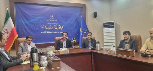 حمایت ۱۵۰ میلیاردی از زیرساخت‌های هوش مصنوعی/حضور ۱۰ شرکت برای پنل خورشیدی در بام