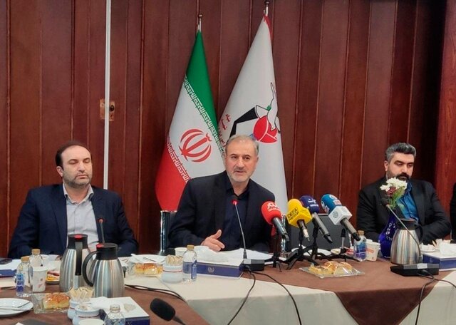  گفتمان جامعه شاهد و ایثارگر برای جامعه برکت دارد
