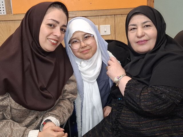نوجوان‌ها میکروفن را از چنگ بزرگ‌ترها درآوردند + ویدئو