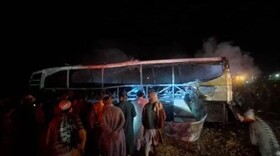 تصادف اتوبوس در افغانستان با ده‌ها فوتی