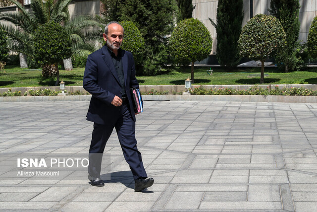 توصیه پزشکیان به مسئولان دستگاههای اجرایی/بهرهبرداری ۲۲۰۰ مگاواتی انرژی خورشیدی