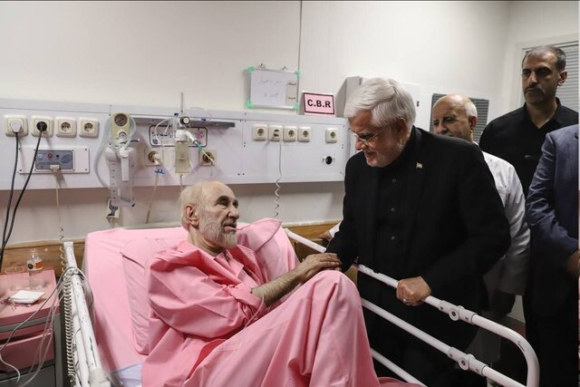 عیادت معاون اول رئیس‌جمهور از حجت‌الاسلام سیدمحمد خاتمی