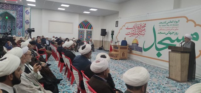 حضور فعال علماء رمز آبادانی مساجد و تربیت جامعه اسلامی است