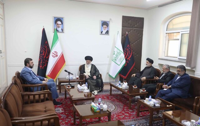 رایزنی های غریب آبادی در جریان سفر به قم رایزنیهای غریب آبادی در سفر به قم