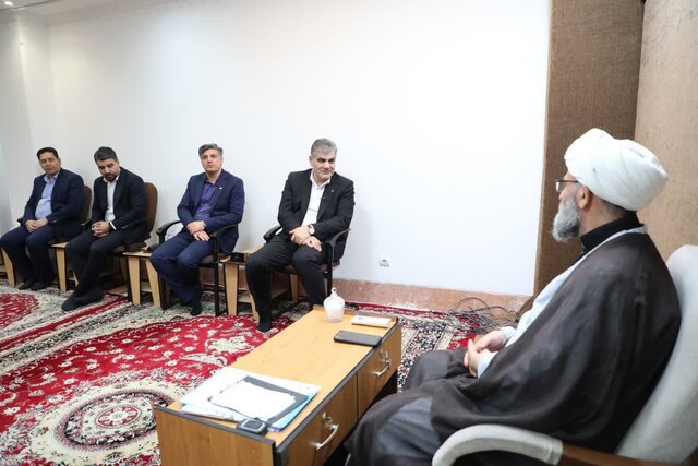 انتقاد نماینده ولیفقیه در استان سمنان از غیرواقعی بودن درصد کارمزد اعلامی برخی بانکها