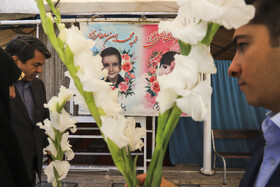 حضورزهرا بهروزآذر،معاون رئیسجمهور در امور زنان و خانواده در گلزار شهدای کرمان