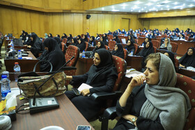 نشست با بانوان فرهیخته استان کرمان با حضورزهرا بهروزآذر،معاون رئیسجمهور در امور زنان و خانواده