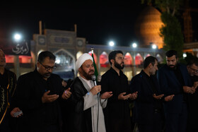 لاله گردانی در شاهچراغ در سوگ امام رضا (ع)