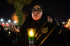 لاله گردانی در شاهچراغ در سوگ امام رضا (ع)