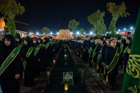 لاله گردانی در شاهچراغ در سوگ امام رضا (ع)