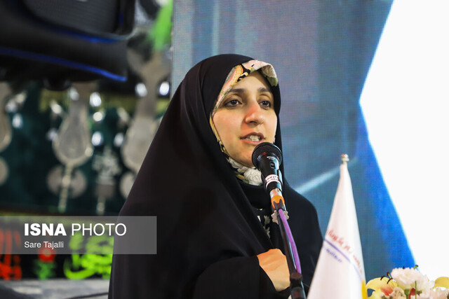 عکس آرشیوی است ورود معاون رئیسجمهور در امور زنان به چابهار برای شرکت در جشنواره ملی صنایع خلاق و فرهنگی