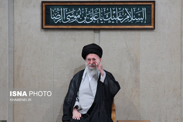 مفسر سیاسی آمریکایی رهبر شهید ایران را یک «قهرمان» توصیف کرد