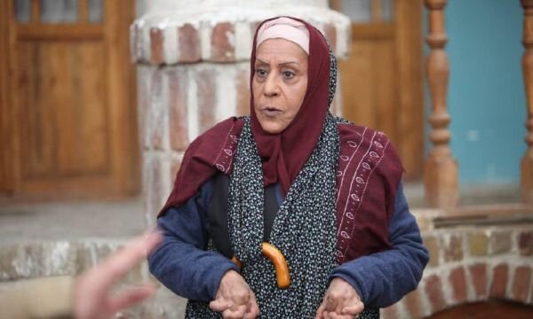 حرفهای جدی بیبی «متهم گریخت»/مردم را به گریه نیندازیم!