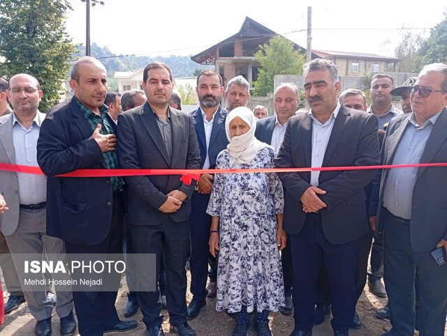پل ارتباطی روستای هودول و آسفالت گرم شیخ‌علی‌محله آستارا افتتاح شد